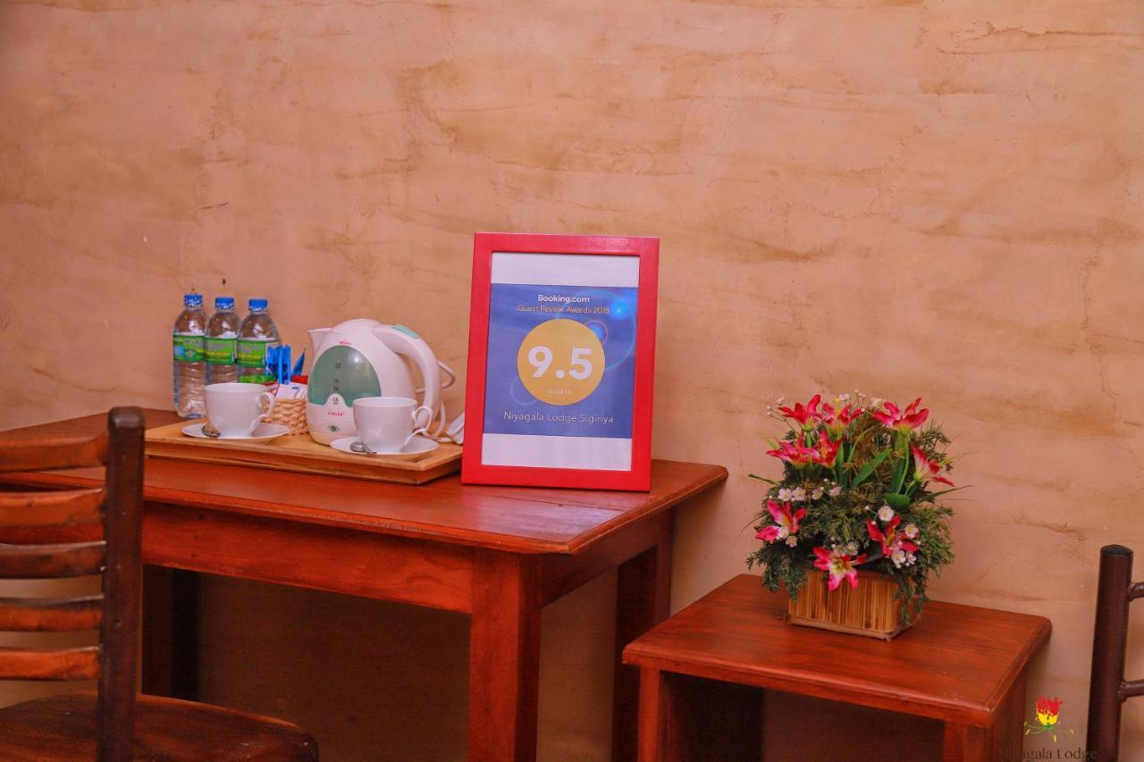 Hotel Niyagala Lodge Сигирия Экстерьер фото