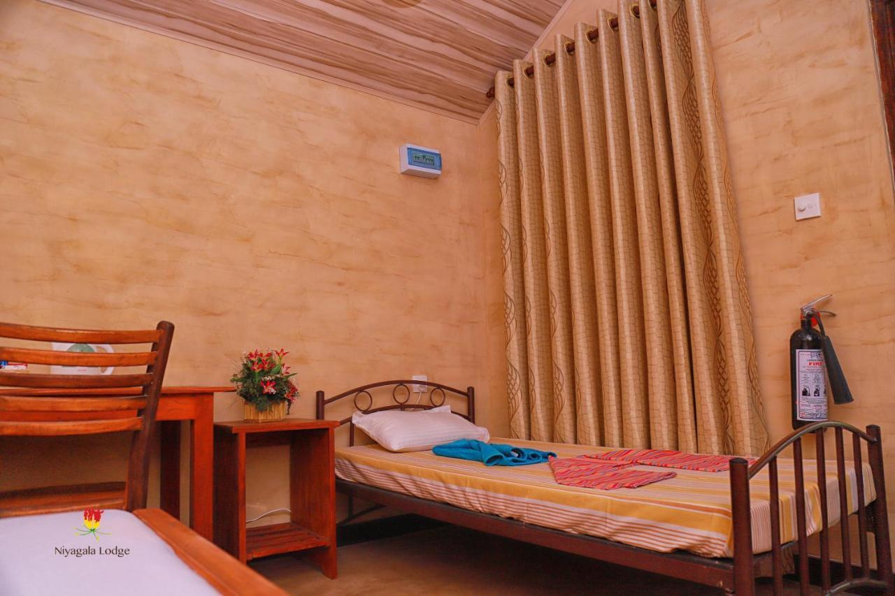 Hotel Niyagala Lodge Сигирия Экстерьер фото